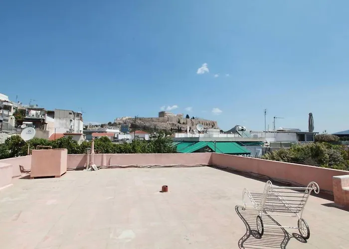 Elegant Studio At The Acropolis Hills